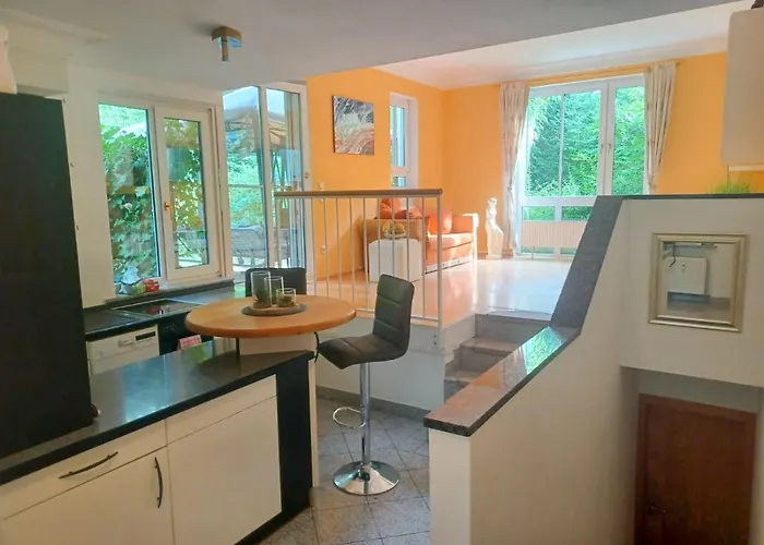 Exklusive Ferienwohnung mit Garten - Nähe Messe